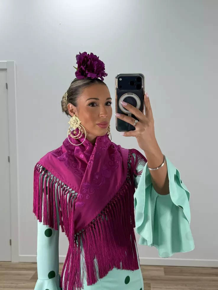 Mantón bordado unicolor buganvilla