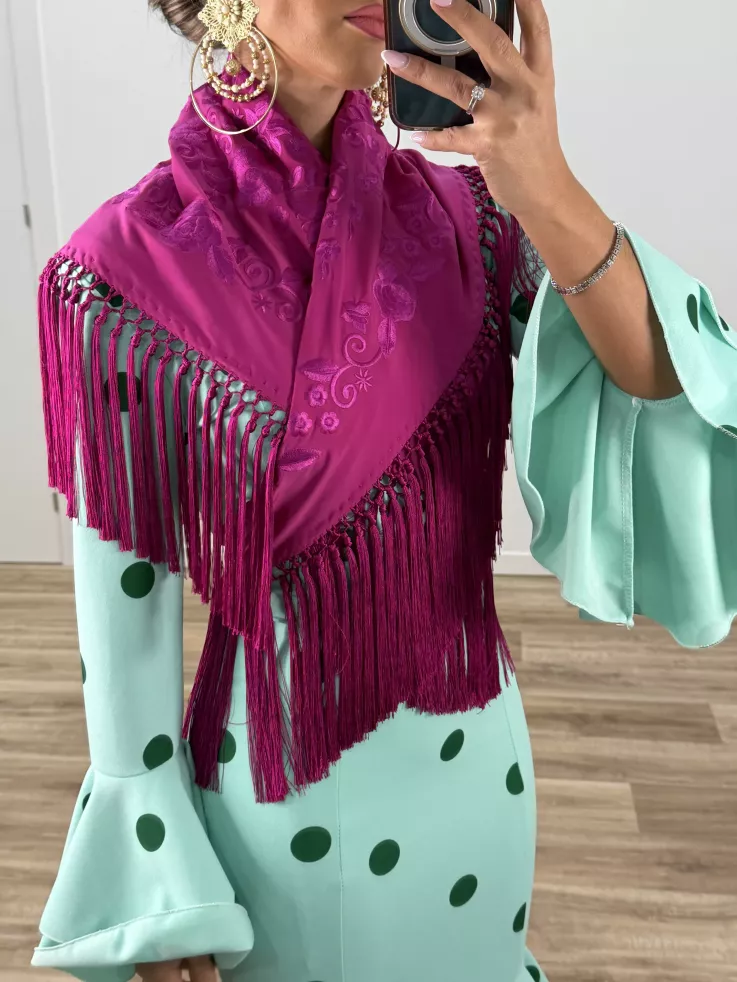 Mantón bordado unicolor buganvilla