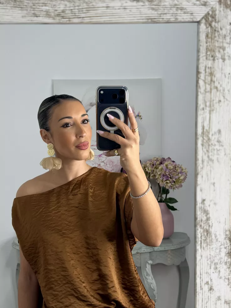 Pendientes monedas y flor beige