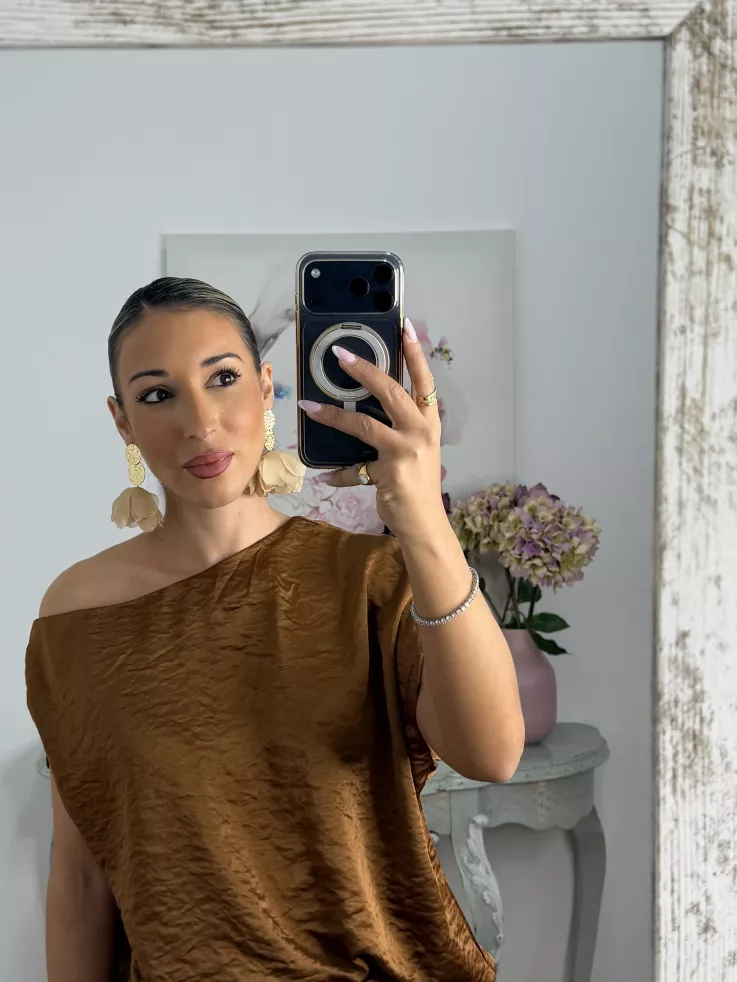 Pendientes monedas y flor beige