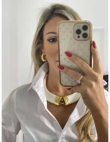 Colgante colmillos con engarce dorado