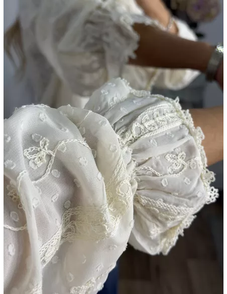 Camisa gasa plumeti bordada