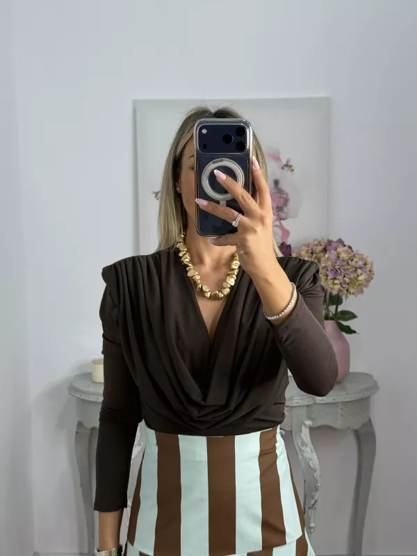 Blusa escote casada choco