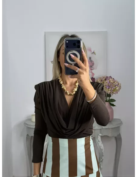 Blusa escote casada choco