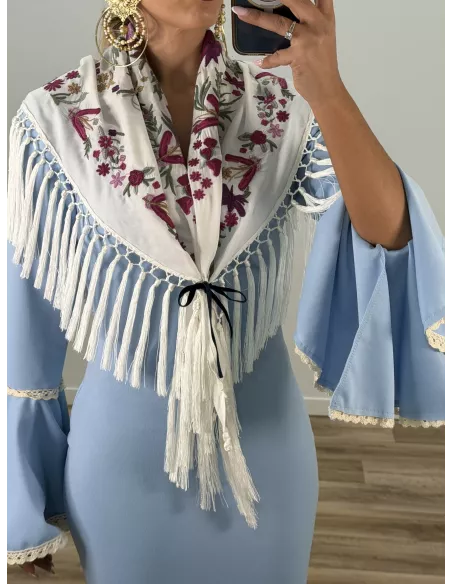 Mantón bordado blanco