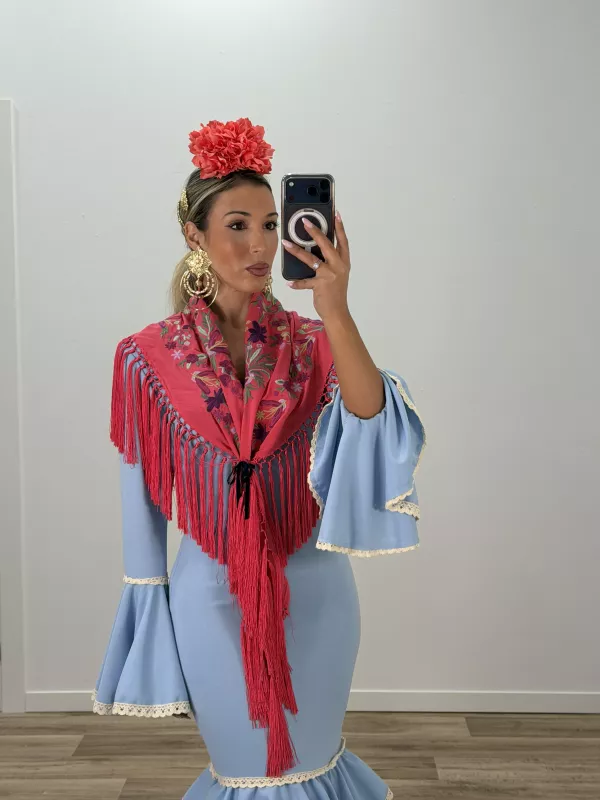 Mantón bordado coral colores