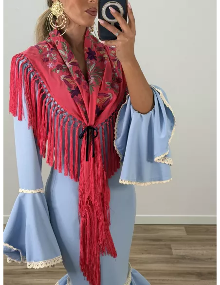 Mantón bordado coral colores