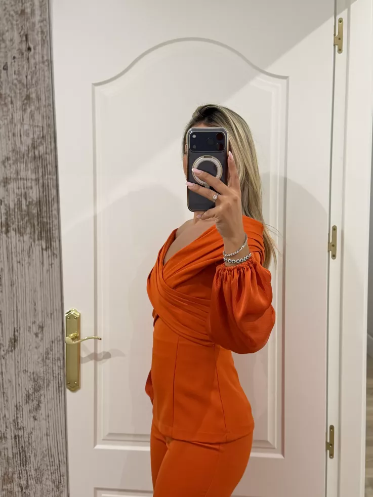 Conjunto Lomas naranja