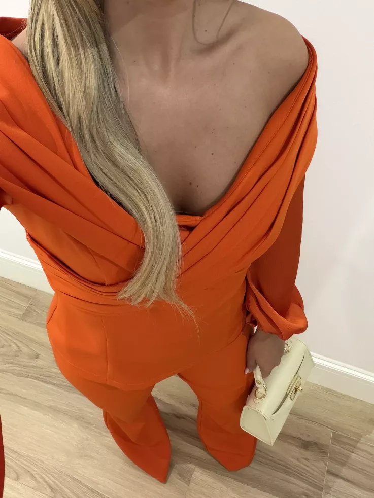 Conjunto Lomas naranja