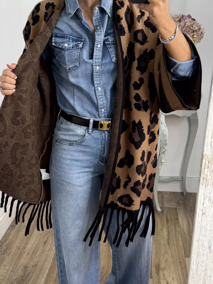 Cardigan print oscuro flecos