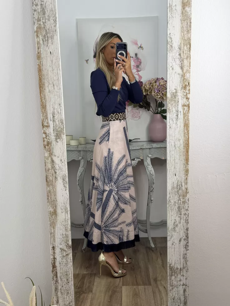 Falda estampada azul flecos negros abajo