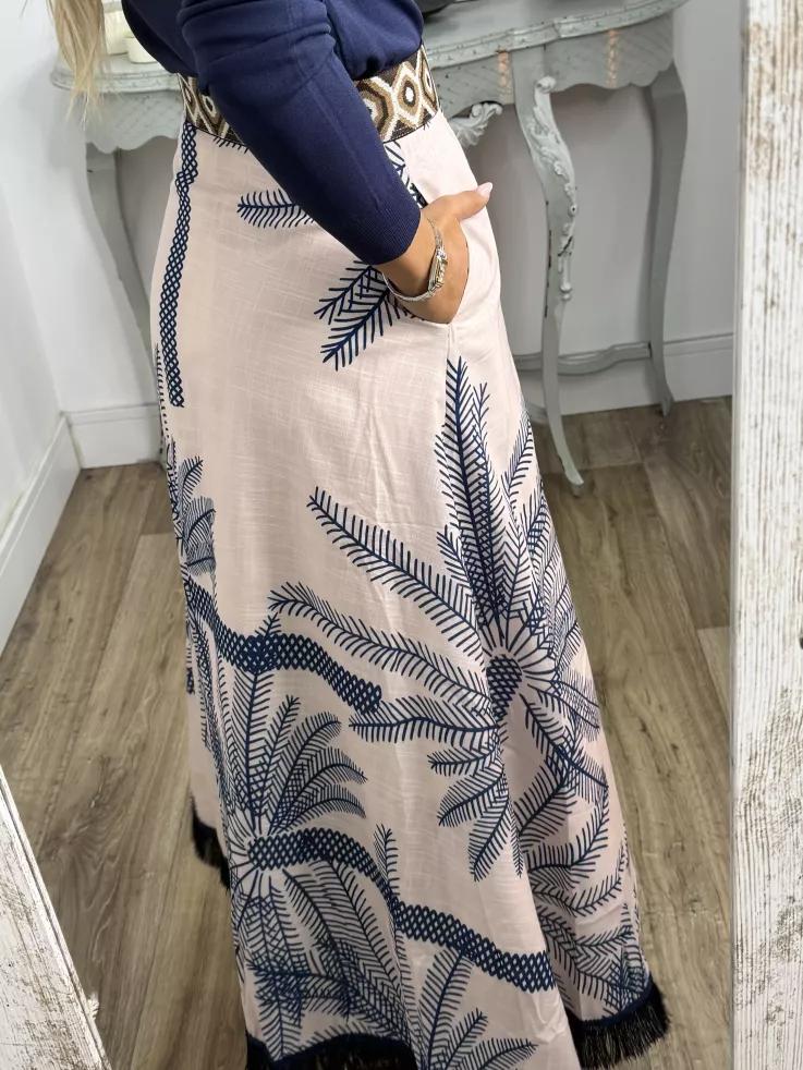 Falda estampada azul flecos negros abajo