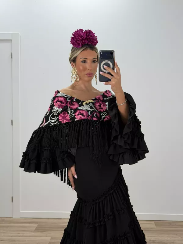 Mantón Rocio negro bordado buganvilla