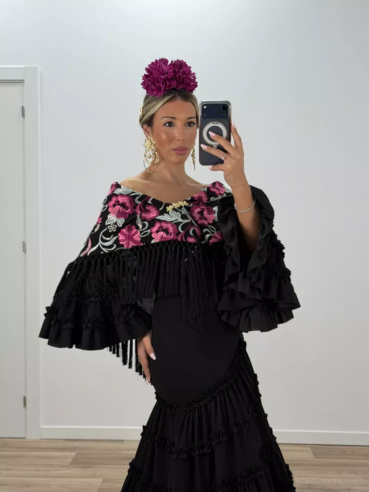 Mantón Rocio negro bordado buganvilla
