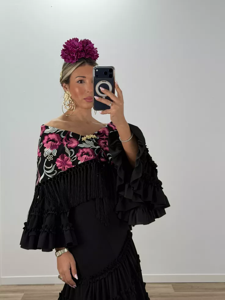 Mantón Rocio negro bordado buganvilla