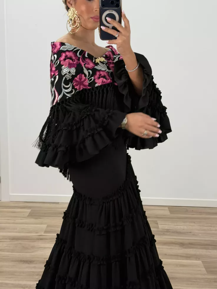 Mantón Rocio negro bordado buganvilla