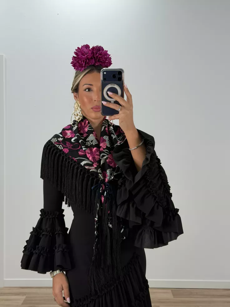 Mantón Rocio negro bordado buganvilla