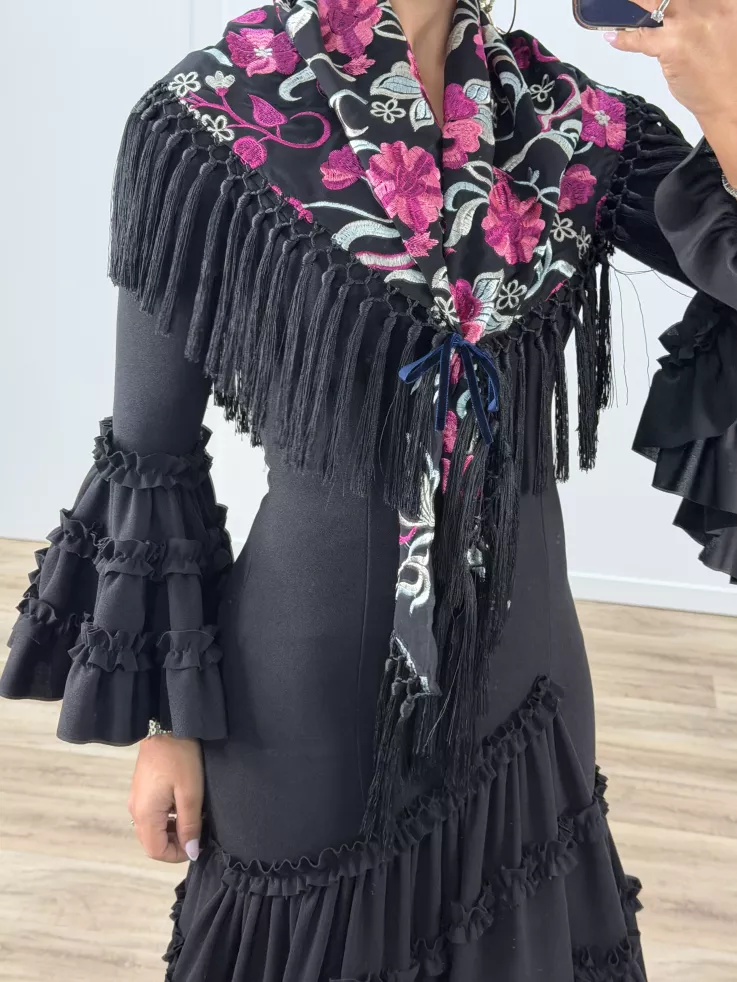 Mantón Rocio negro bordado buganvilla