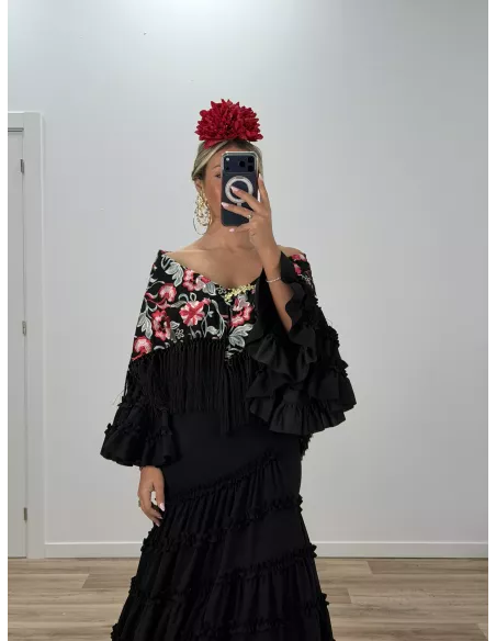 Mantón Rocio negro bordado rojo