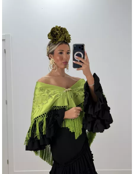 Mantón bordado unicolor lima