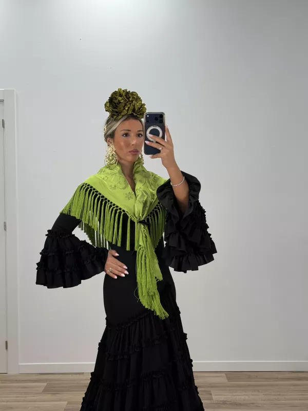 Mantón bordado unicolor lima