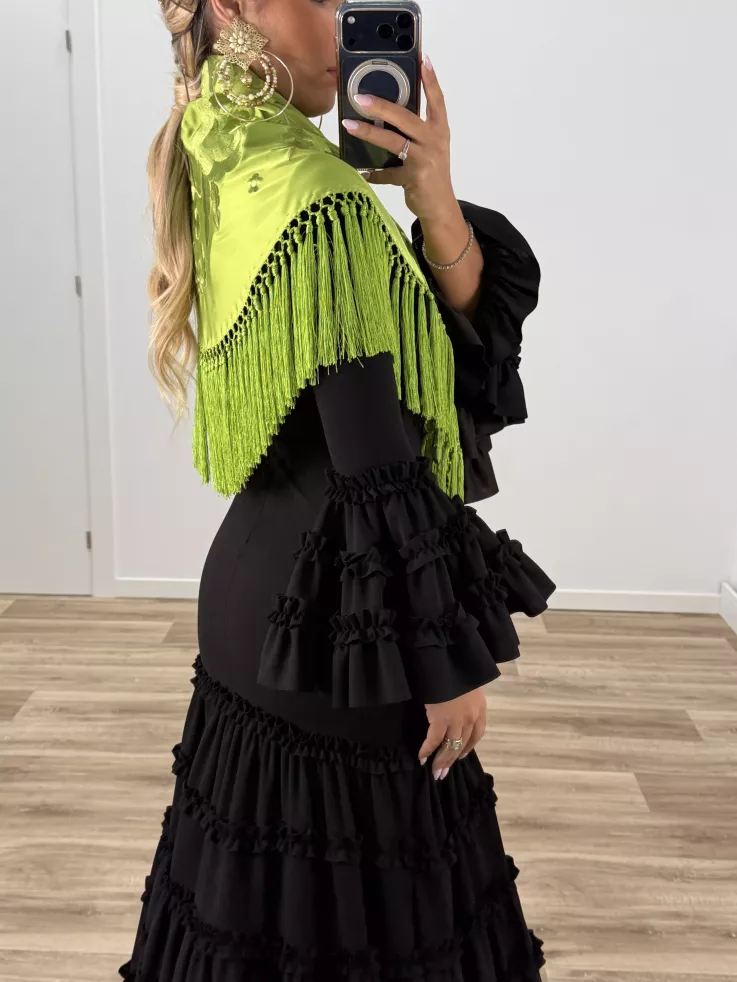 Mantón bordado unicolor lima