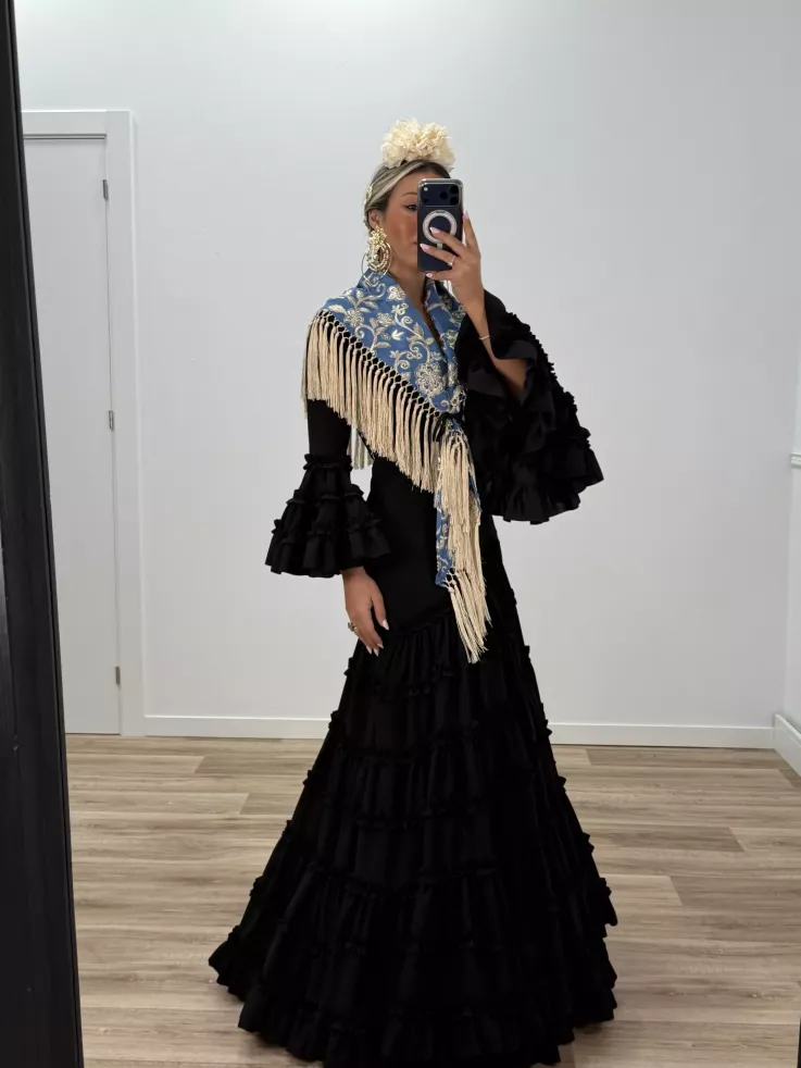 Mantón Rocio bordado azul y beige