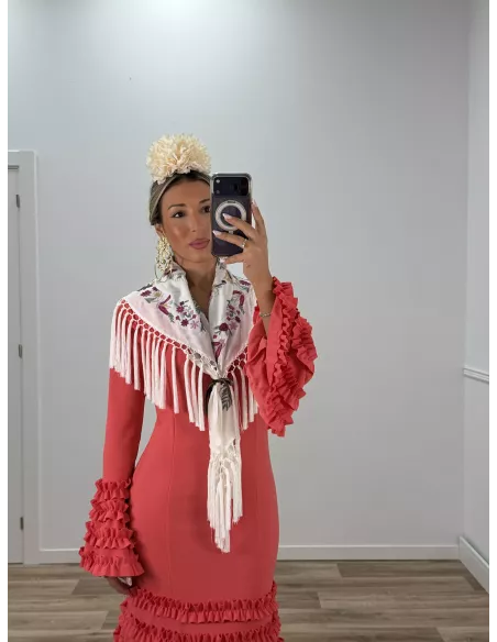 Mantón bordado blanco