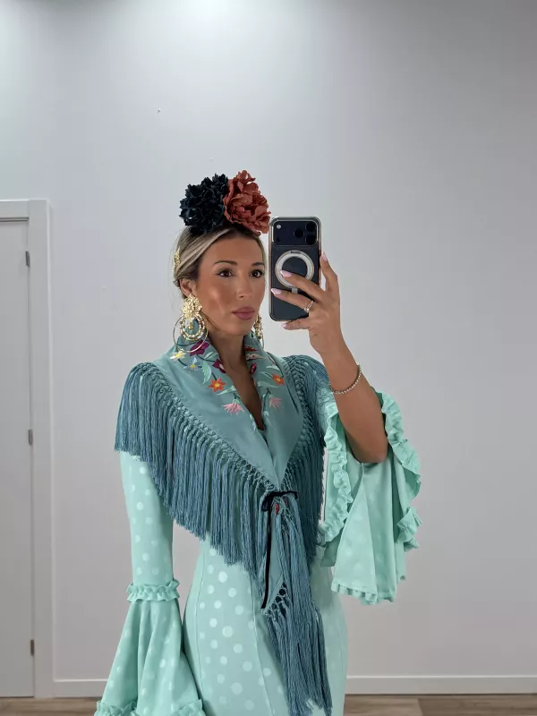 Mantón bordado pajaro verde agua