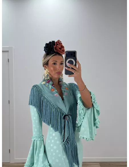 Mantón bordado pajaro verde agua