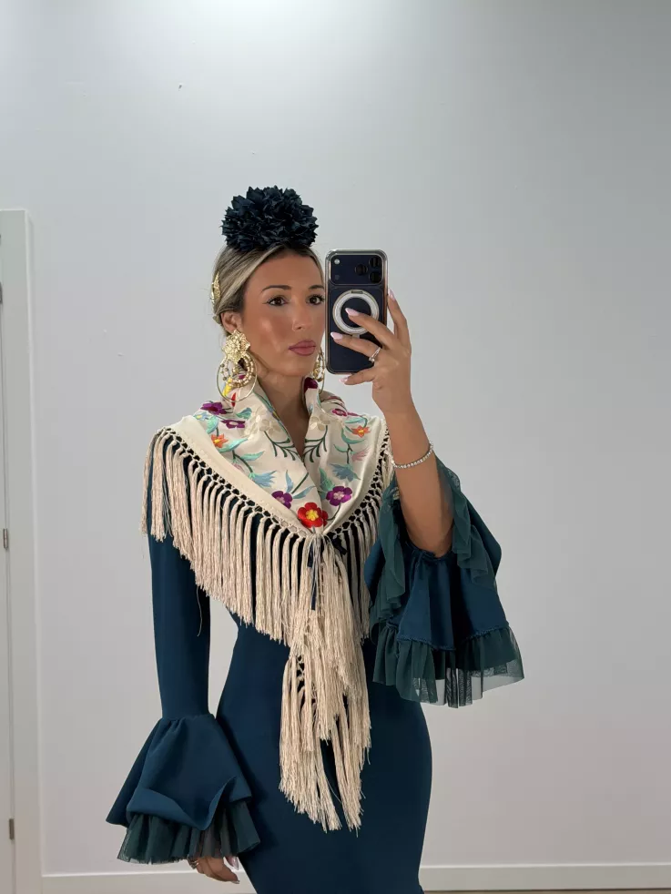 Mantón bordado pajaro beige