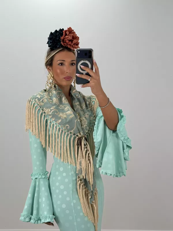 Mantón Rocio bordado verde agua y beige