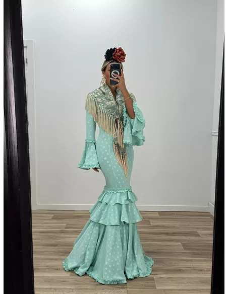 Mantón Rocio bordado verde agua y beige