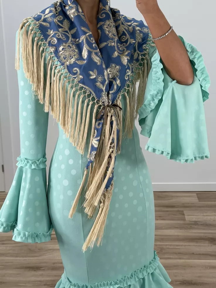 Mantón Rocio bordado azul y beige