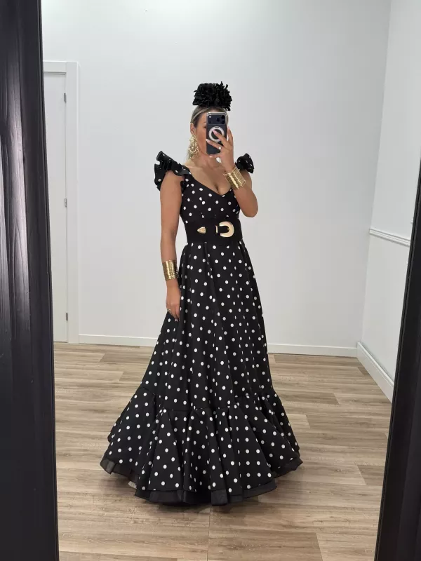 Bata de lunares negro y blanco