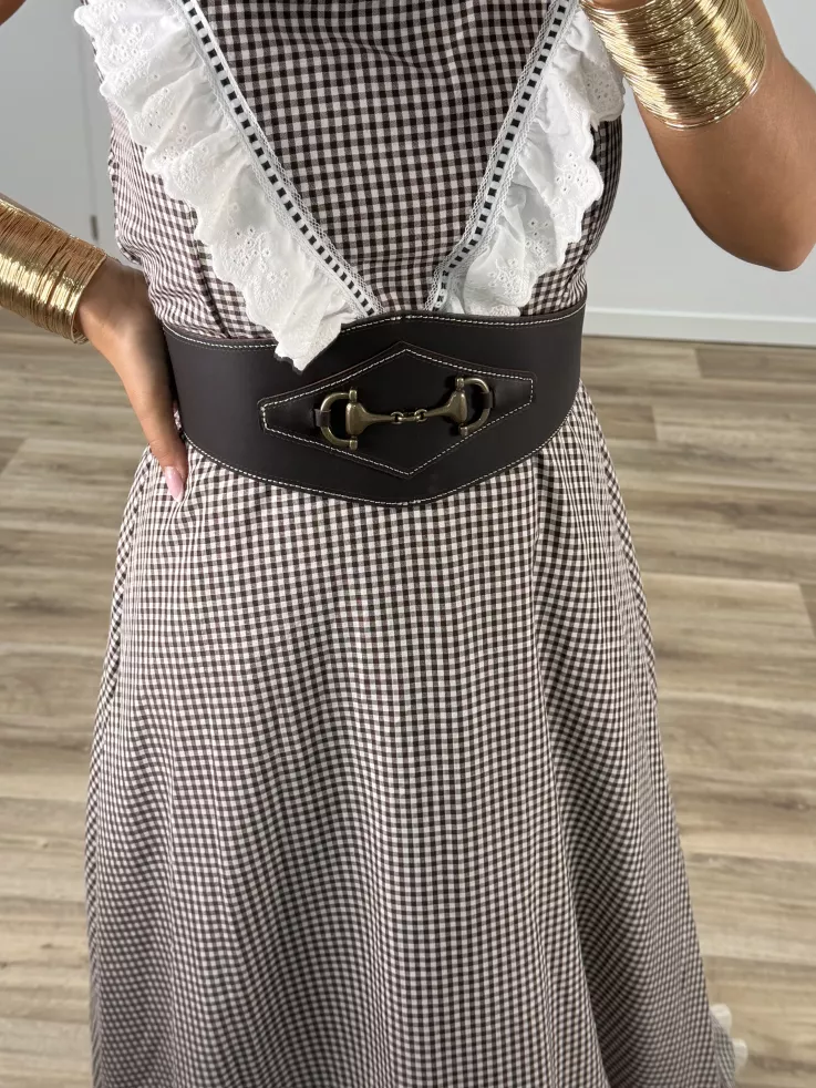 Bata cuadros marrón con batista bordada