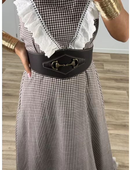 Bata cuadros marrón con batista bordada