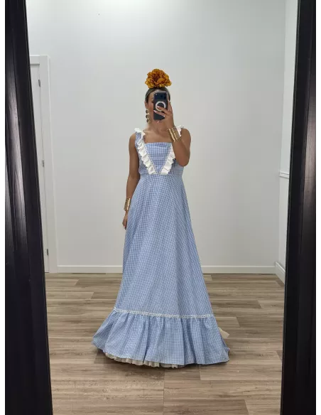 Bata cuadros azul con batista bordada