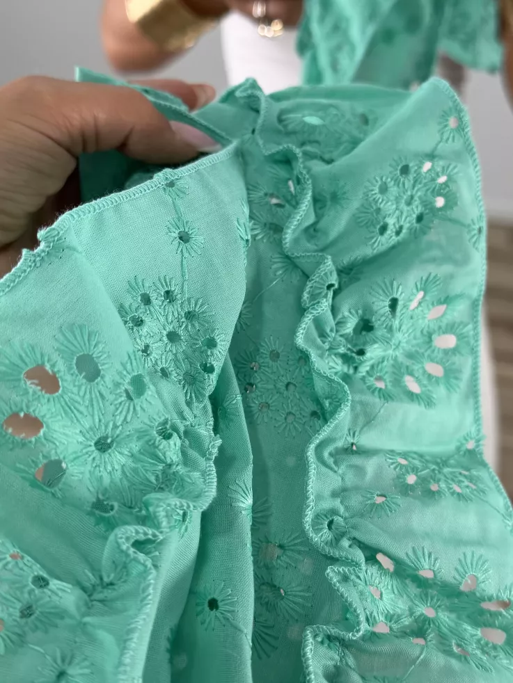 Piquillo perforado verde