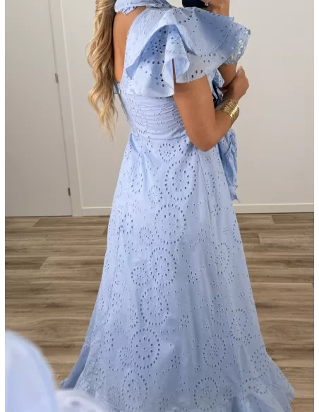 Bata perforada azul