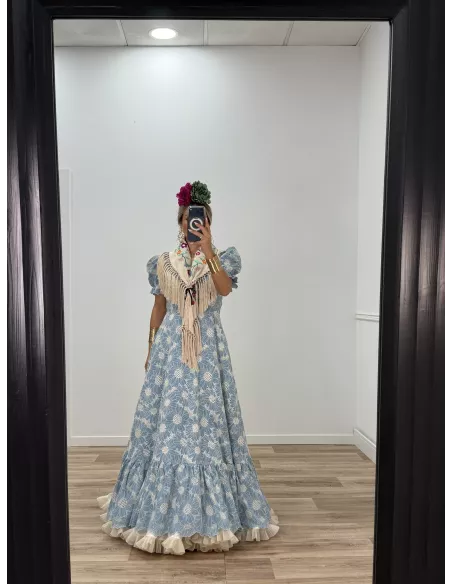 Bata bordada azul espalda al aire