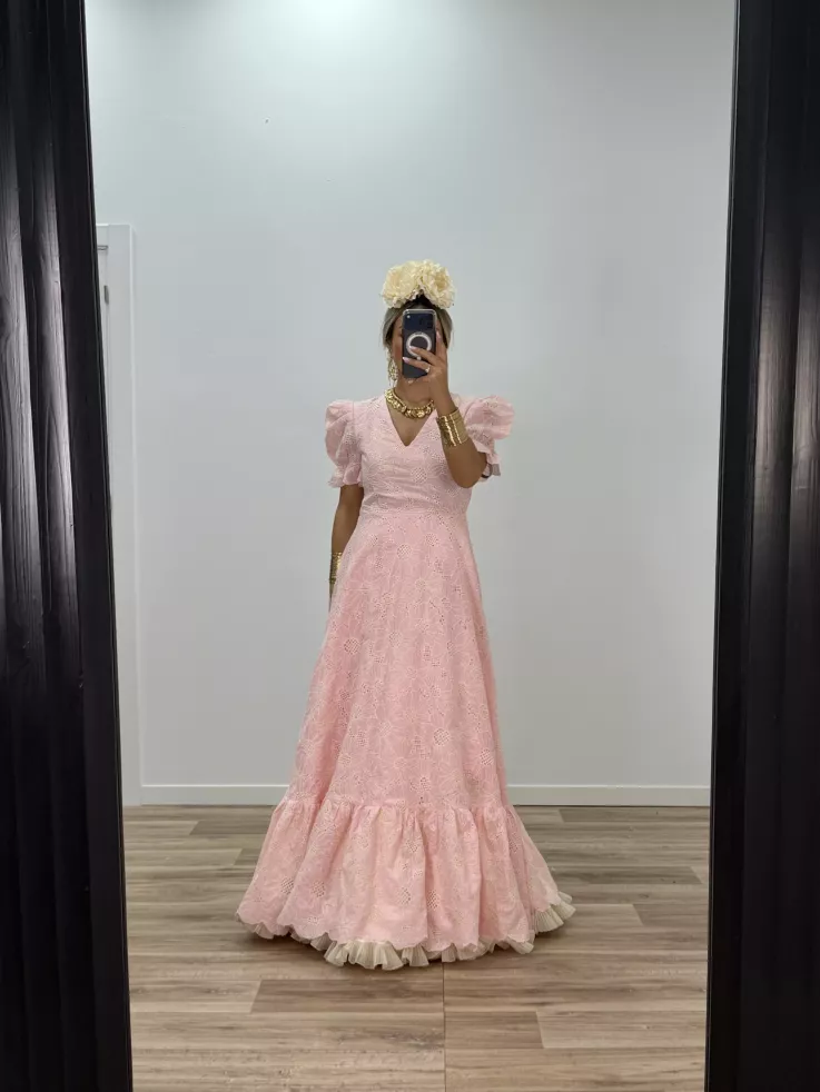 Bata bordada rosa espalda al aire