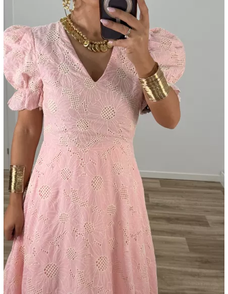 Bata bordada rosa espalda al aire
