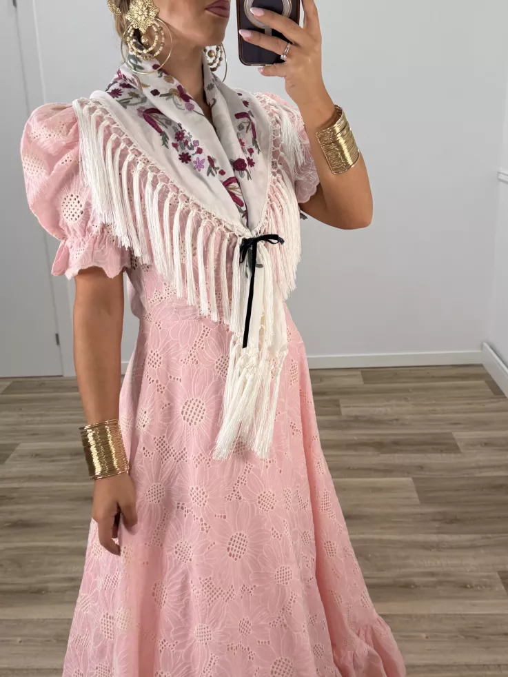 Bata bordada rosa espalda al aire