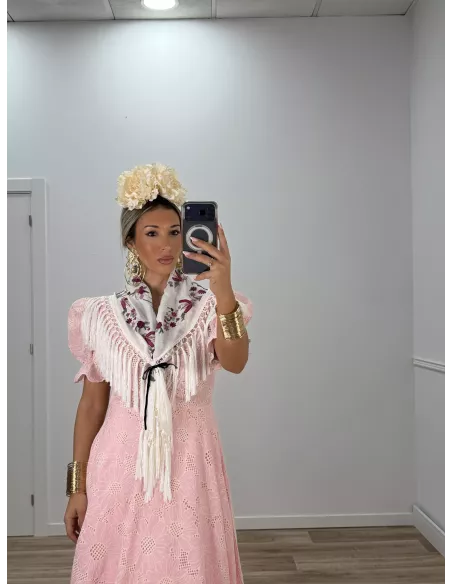 Bata bordada rosa espalda al aire
