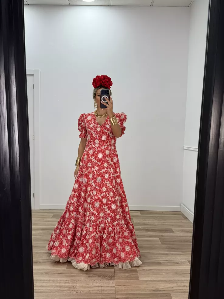 Bata bordada roja espalda al aire