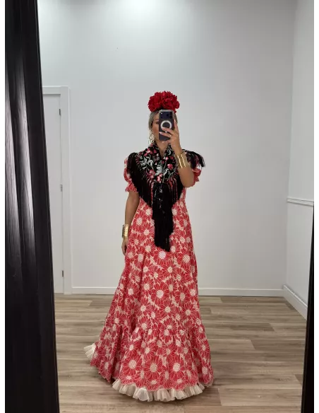 Bata bordada roja espalda al aire
