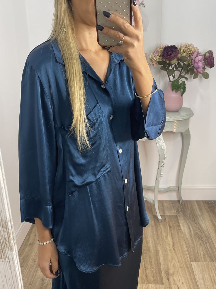 Camisa oversize satinada azul