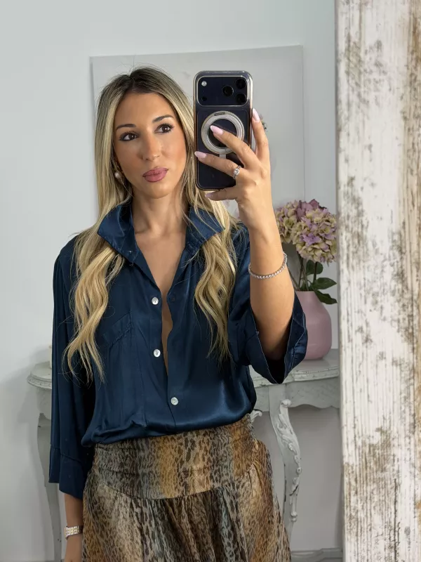 Camisa oversize satinada azul