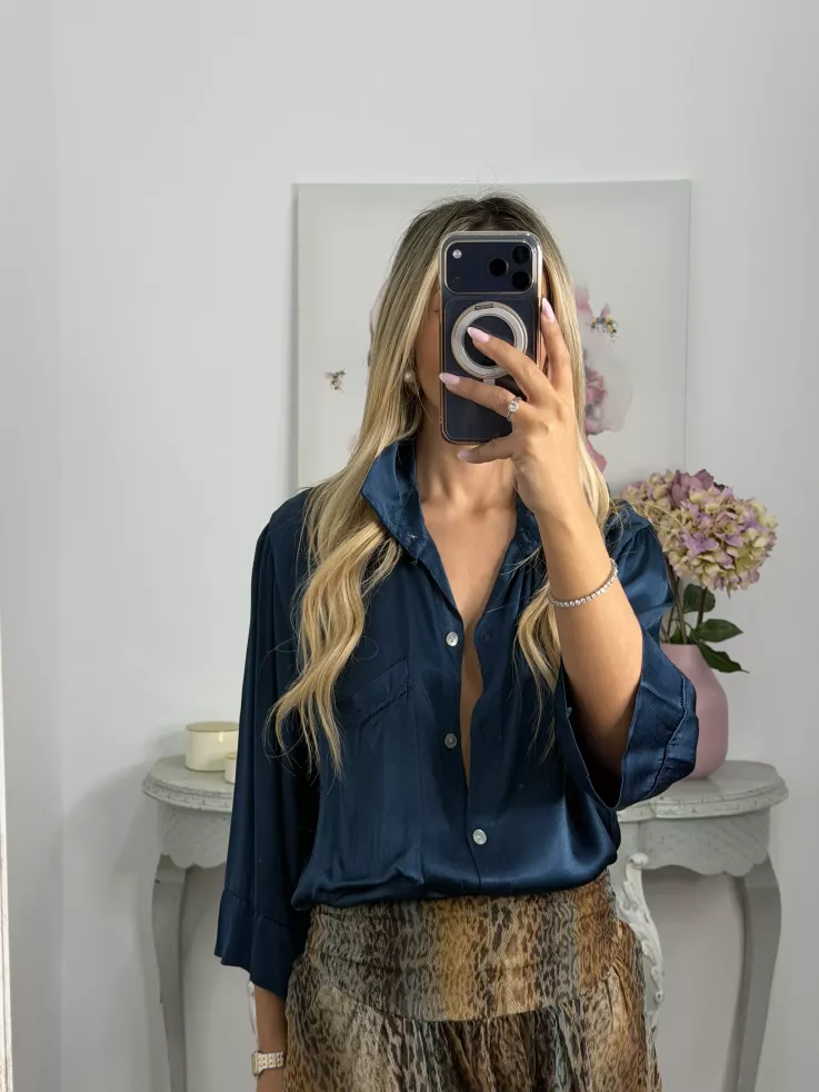 Camisa oversize satinada azul